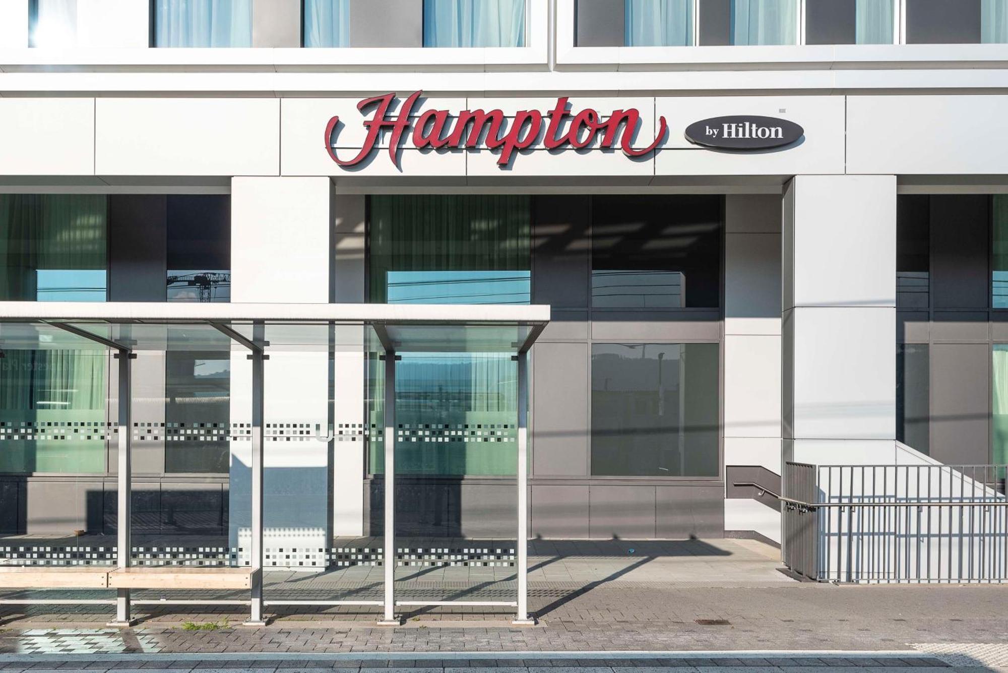Hampton By Hilton Stuttgart City Centre Экстерьер фото